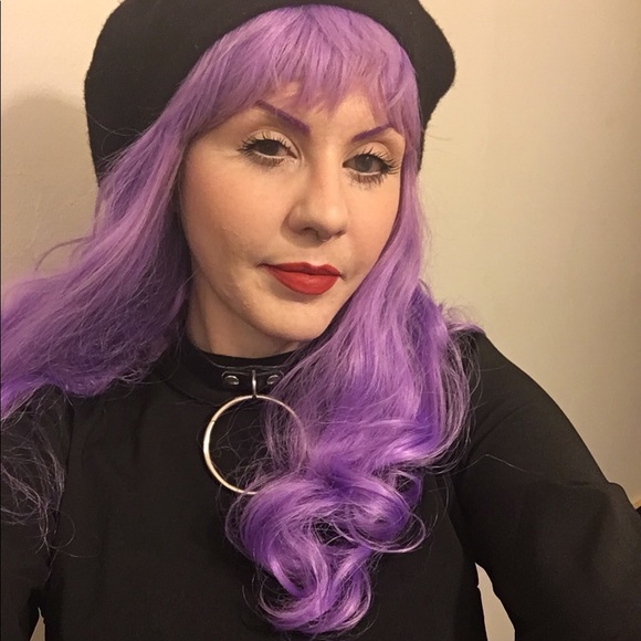 Meet your Posher, Bianca! 🖤🖤🖤 - Picture 4 of 7